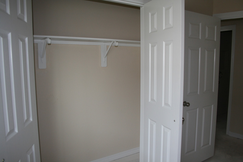 bedroom-front-closet-inside